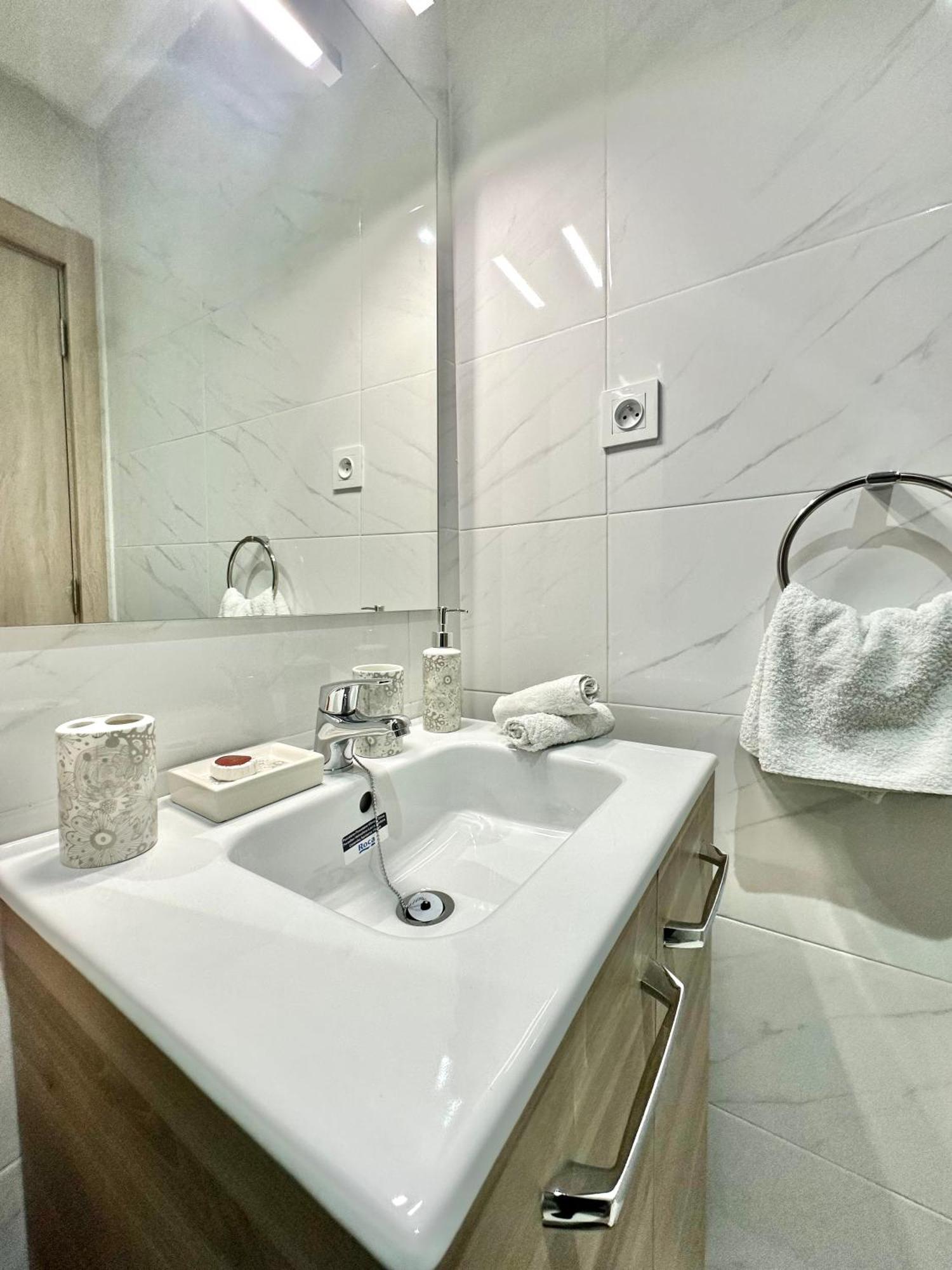Condo In Marrakech With Pool Marrakesh Bagian luar foto